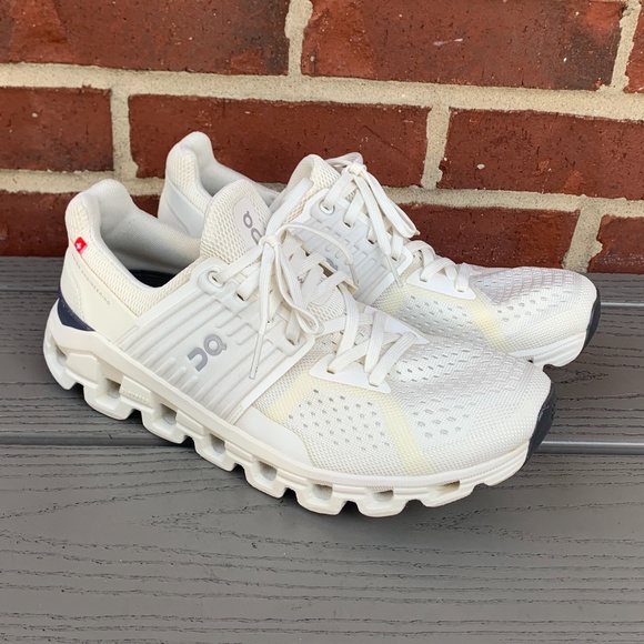 On Running Cloudswift Sneakers - Picture 2 of 13